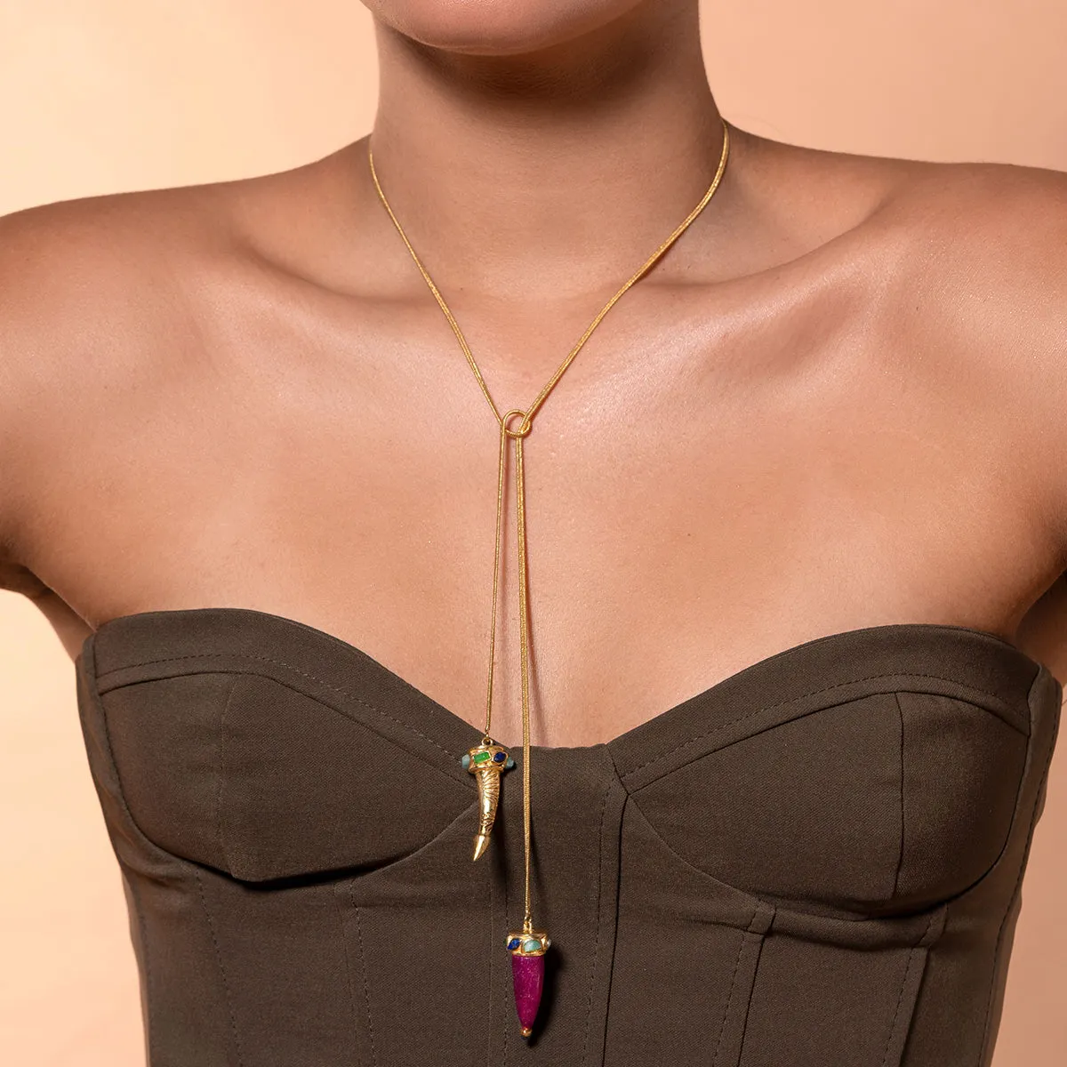 Minimal Horn Lariat